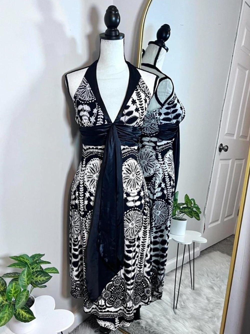 Alyn Paige Black & White Halter Midi Dress